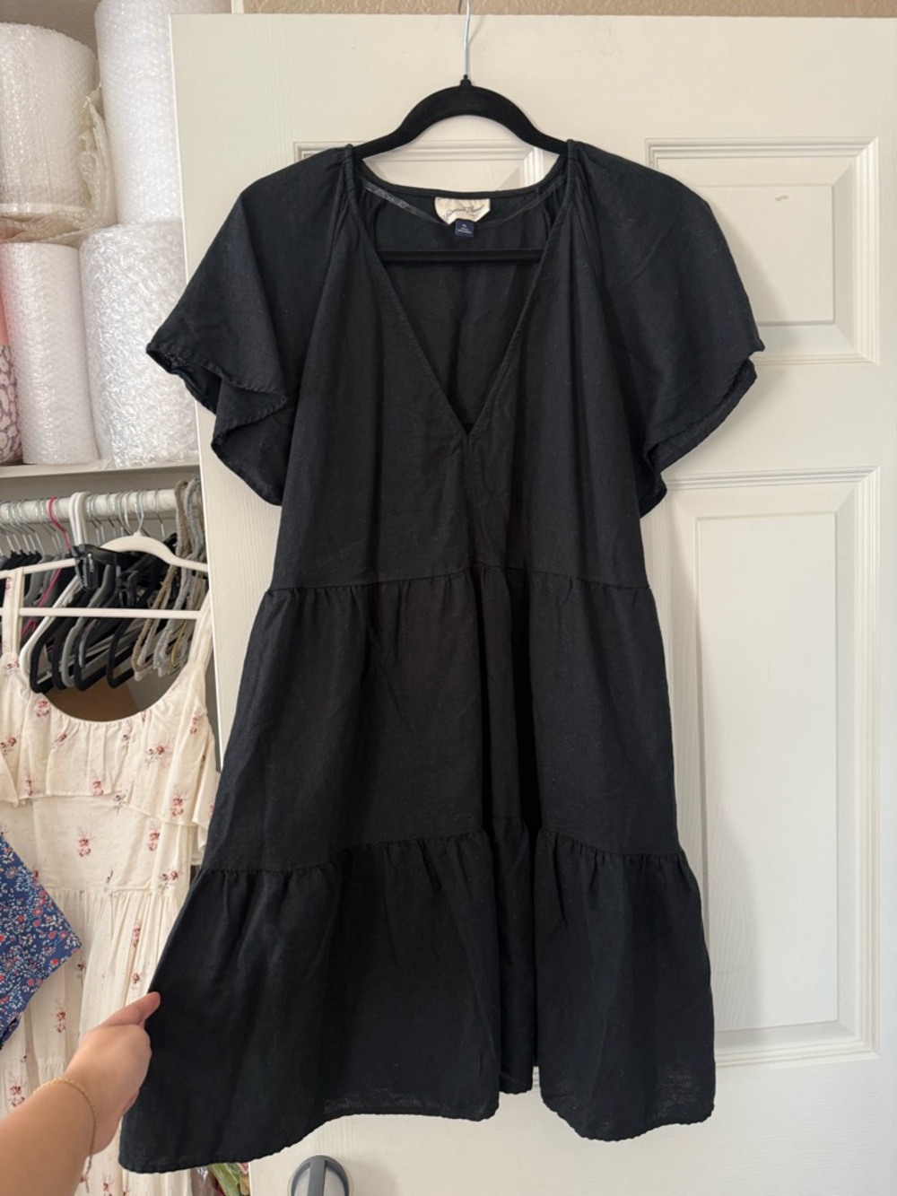 Universal Thread Black Tiered Flutter Short Sleeve Mini Dress with Pockets
